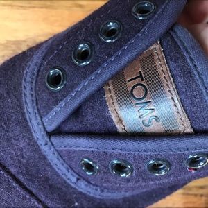 TOMS eggplant Cordones lace-up flats (EUC)